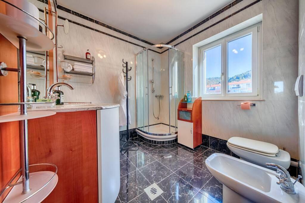 Seafront Apartment Duo Vis Buitenkant foto